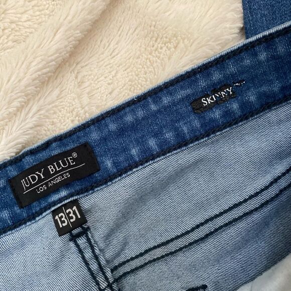 Judy Blue distressed skinny ankle jeans - Picture 10 of 10